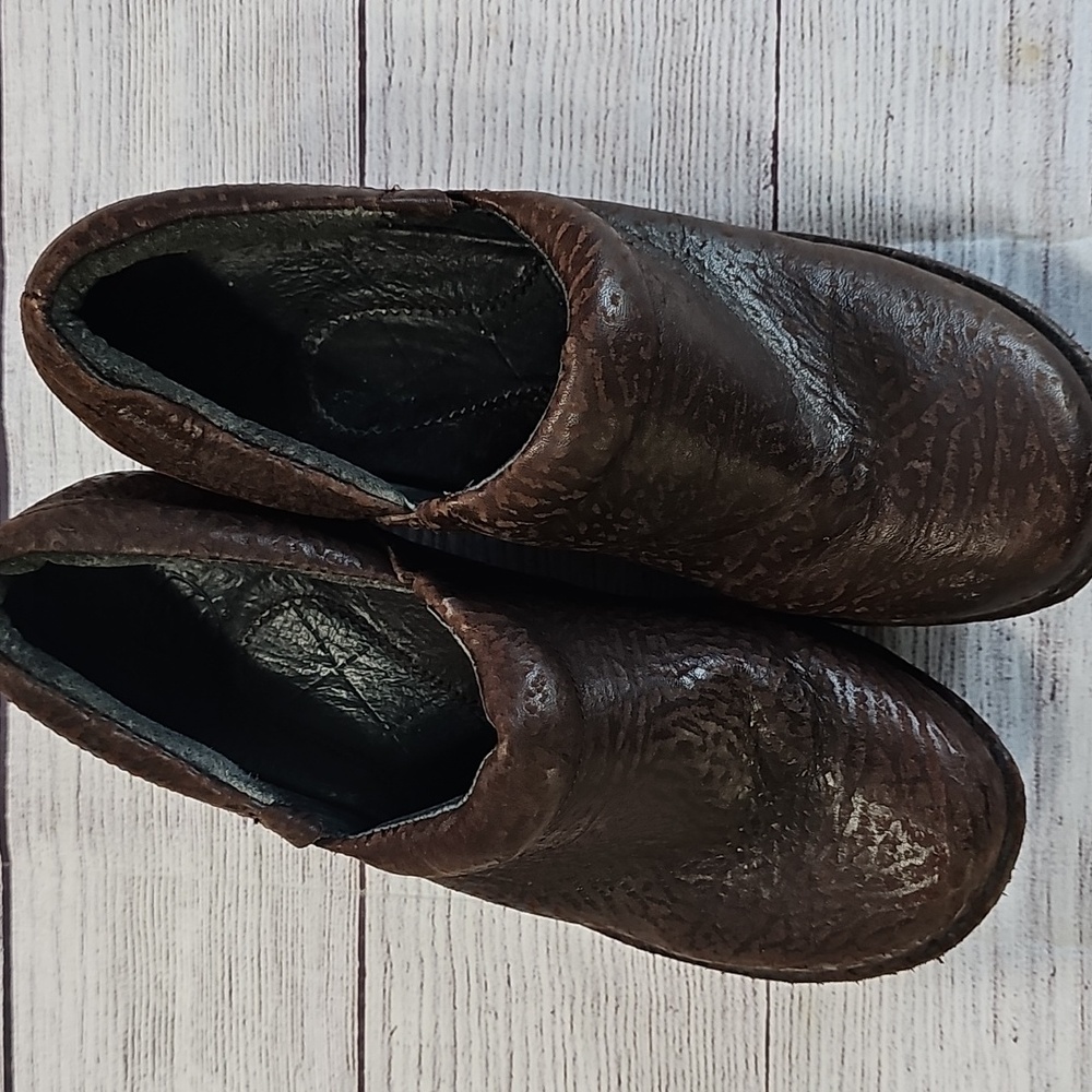 Ariat 6.5 Dark Brown Leather Slip On Clogs